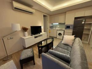 H Sukhumvit 43 spacious private comfortable 16th floor BTS Phrom Phong ภาพที่ 3